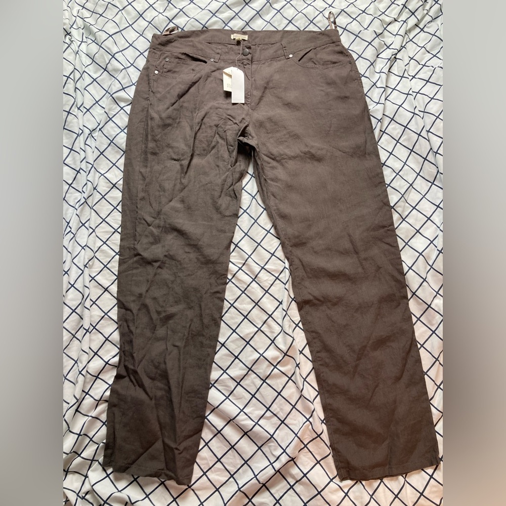 Eileen Fisher straight jean with rivets. New with tags! 100% organic linen!